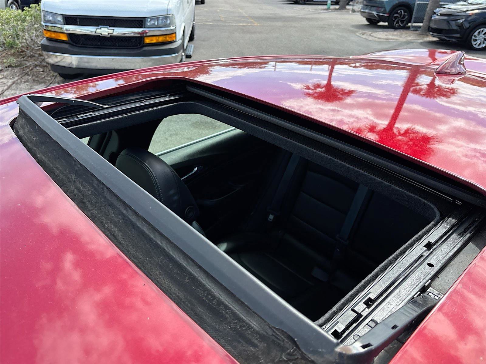 Used 2017 Chevrolet Cruze Premier image 23