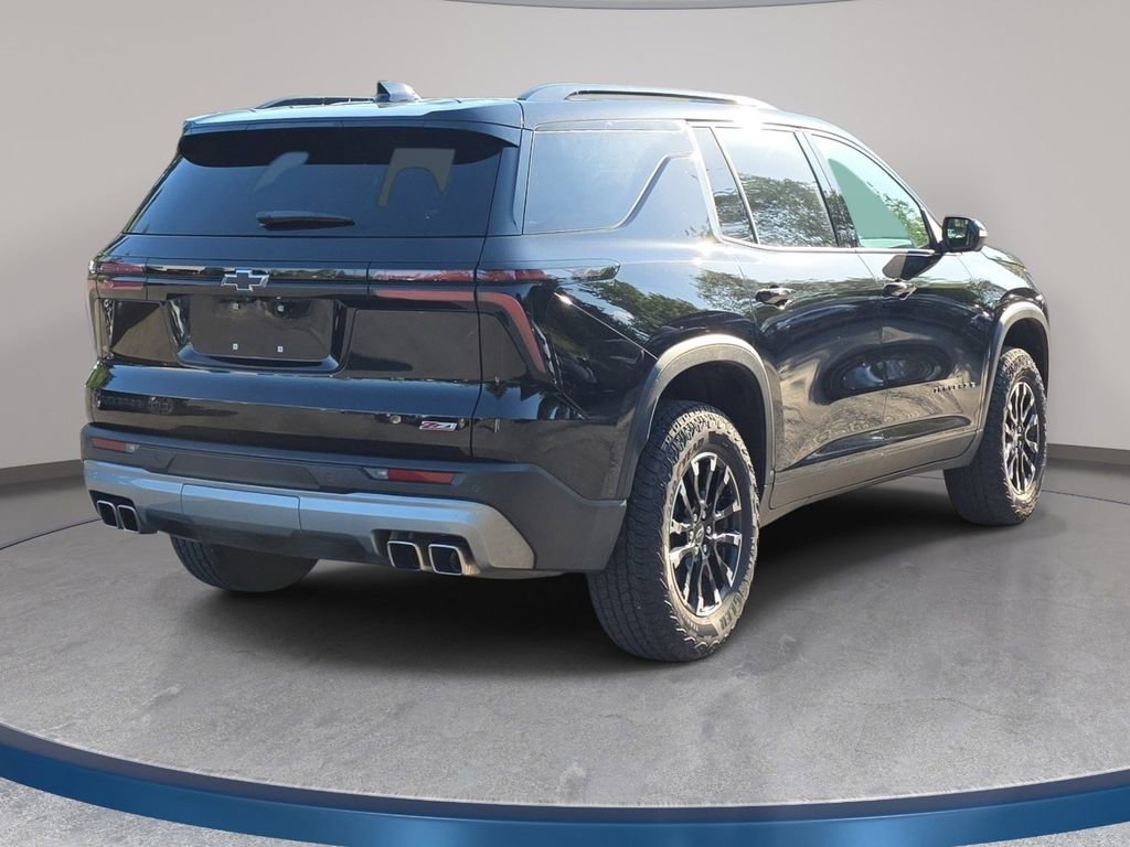 Used 2025 Chevrolet Traverse Z71 w/ Driver Confidence Package AWD/4WD image 6