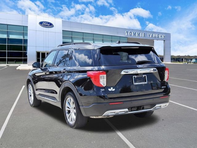 Used 2022 Ford Explorer XLT w/ Equipment Group 202A AWD/4WD image 2