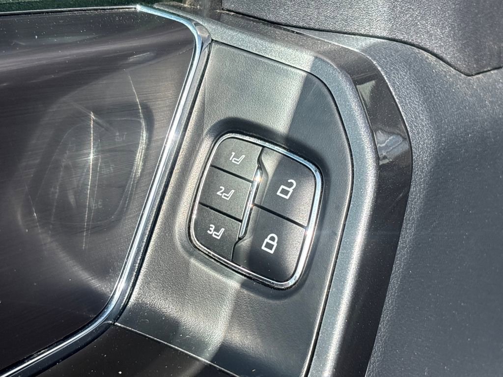 Used 2023 Ford F150 Lariat image 9