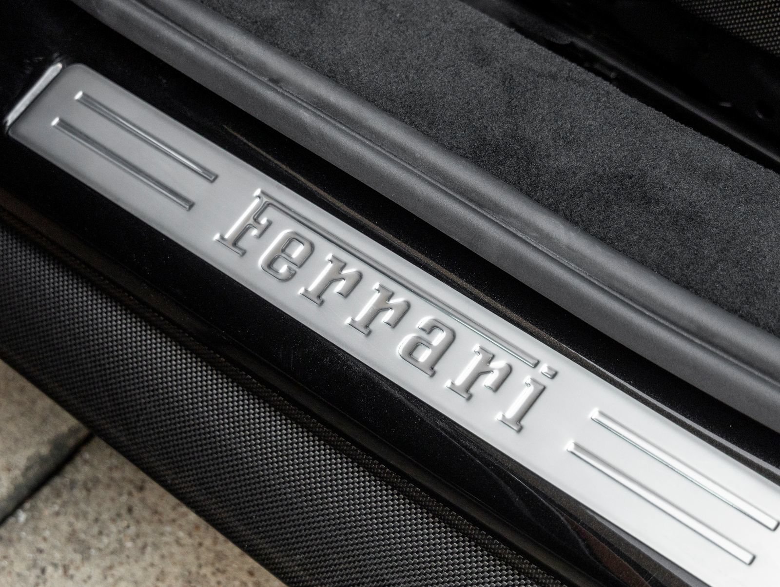 Used 2025 Ferrari 296 GTS RWD image 21