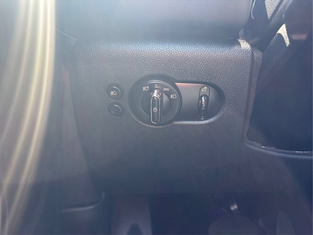 Used 2019 MINI Cooper S w/ Premium Package FWD image 18