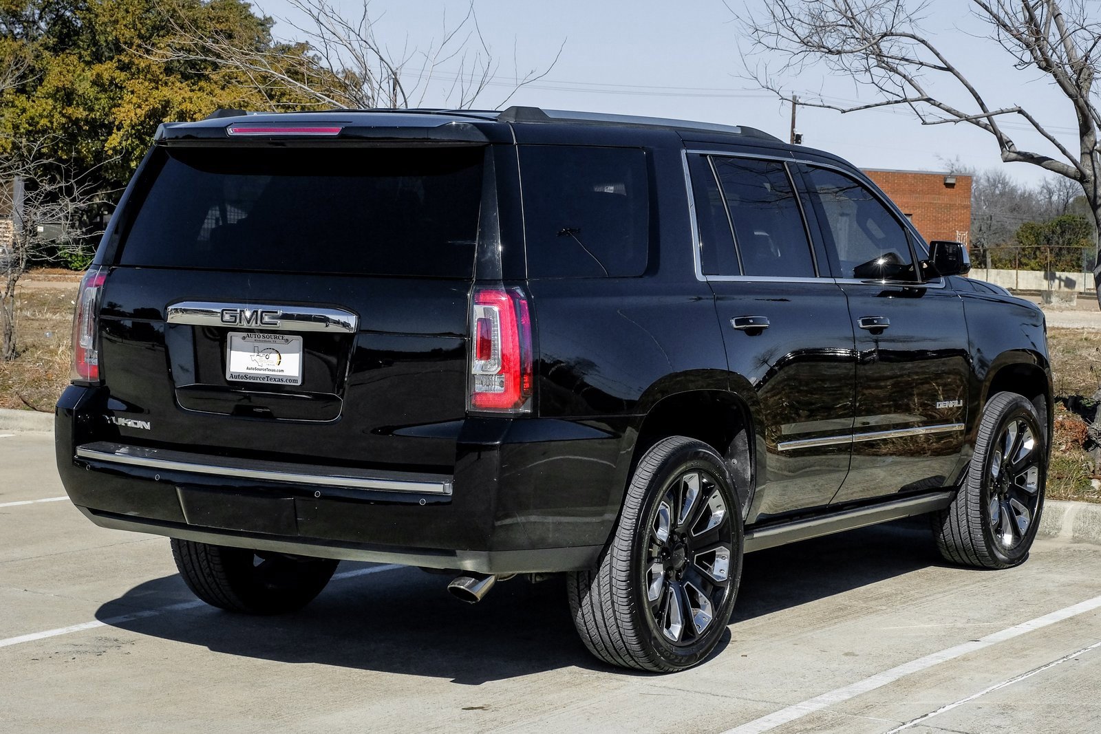 Used 2020 GMC Yukon Denali w/ Denali Ultimate Package image 10