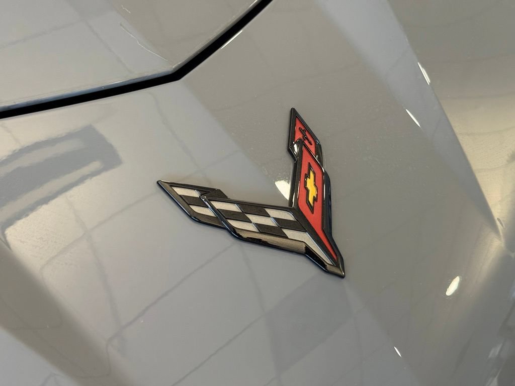 Used 2024 Chevrolet Corvette Z06 RWD image 8