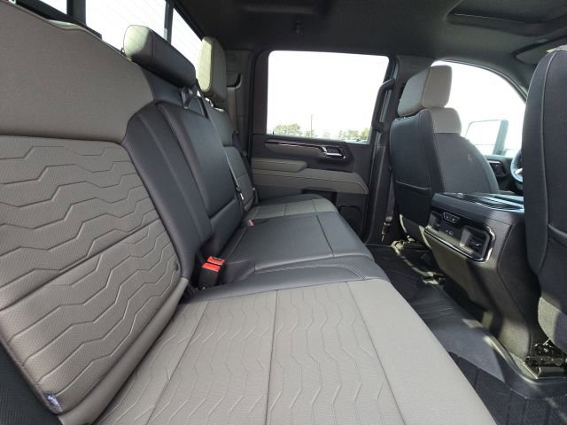 Used 2025 Chevrolet Silverado 2500 ZR2 w/ Technology Package image 15