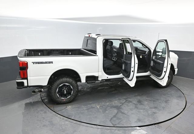 New 2026 Ford F250 Platinum w/ Tremor Off-Road Package image 44