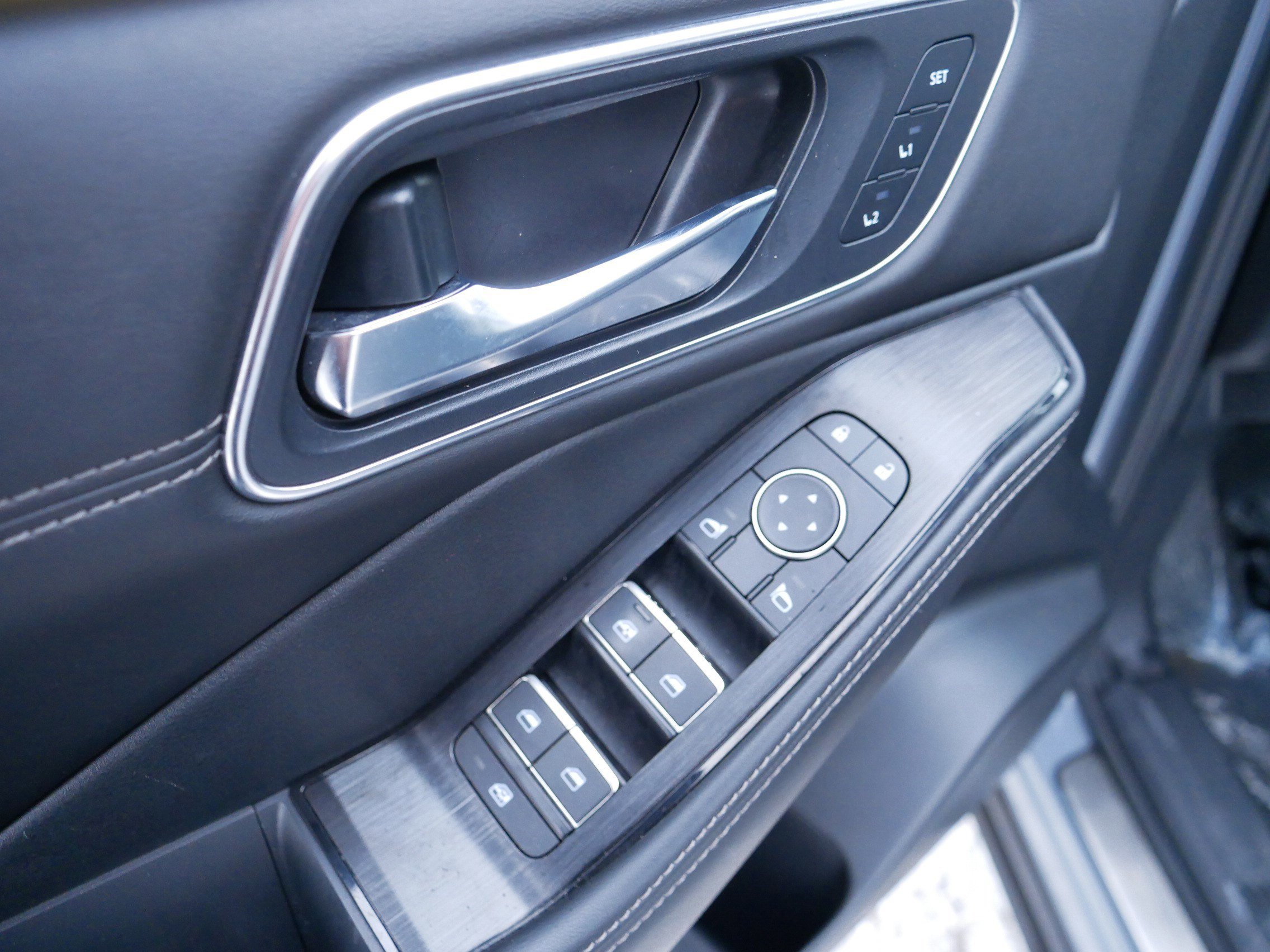 Certified 2022 Nissan Rogue Platinum w/ Head-Up Display Package image 18