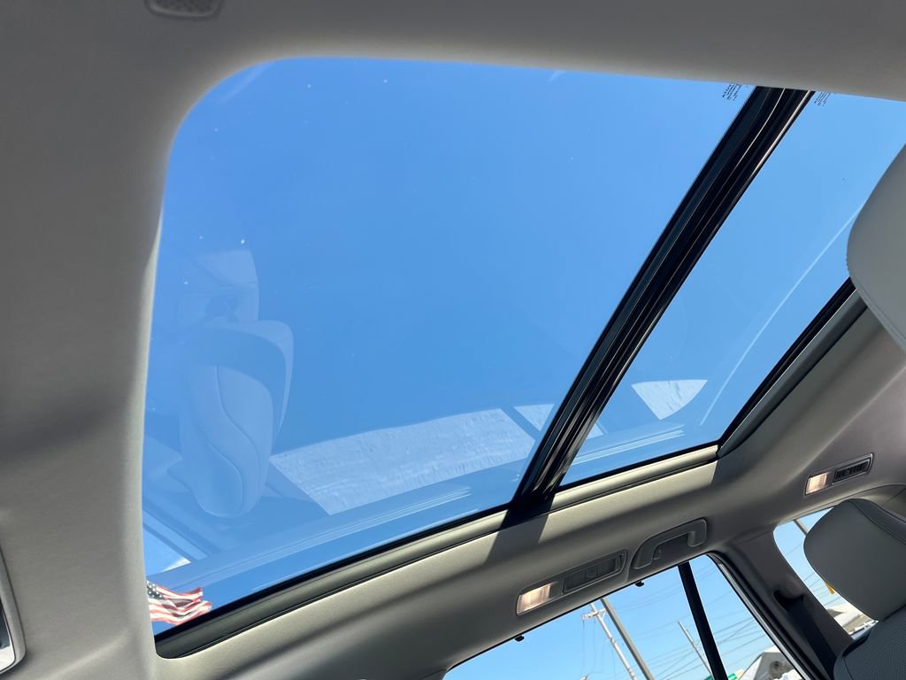 Certified 2025 Toyota Grand Highlander Platinum image 20