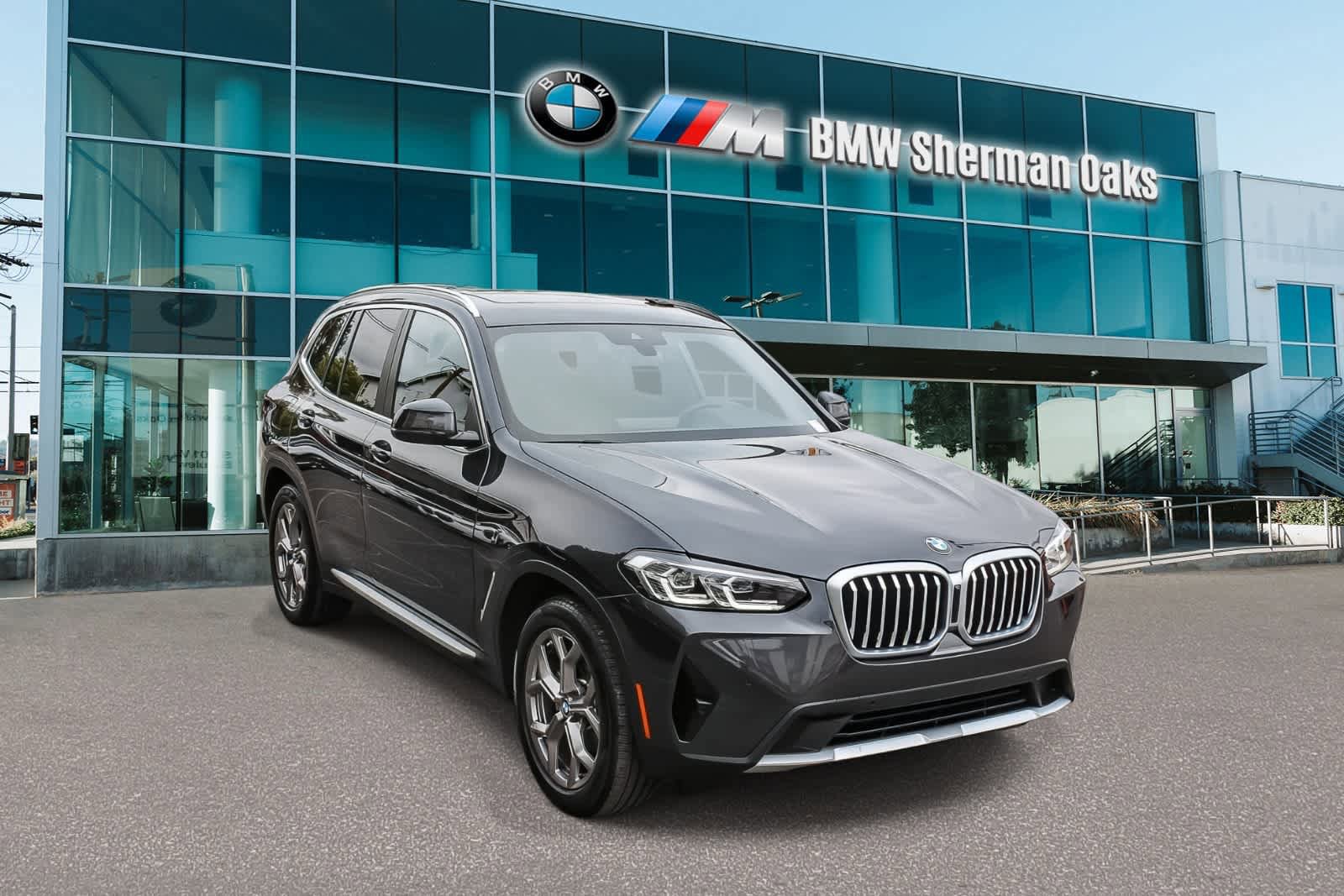 Used 2024 BMW X3 sDrive30i w/ Convenience Package w/ZPA RWD image 3