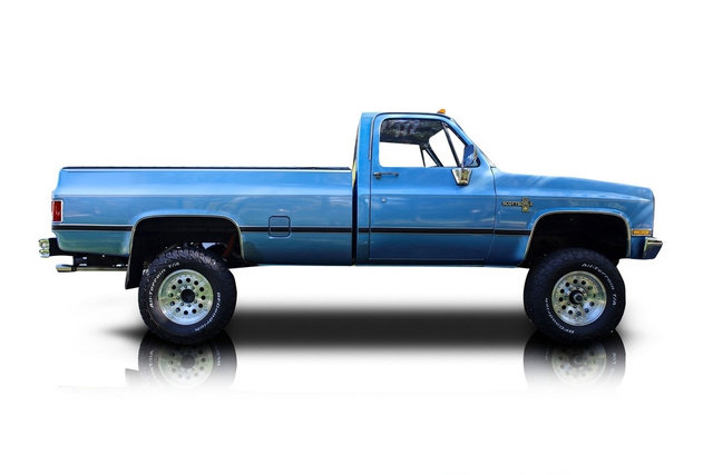 Used 1987 Chevrolet C/K Truck 2500 image 2