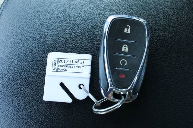 Used 2017 Chevrolet Volt LT w/ Comfort Package image 28