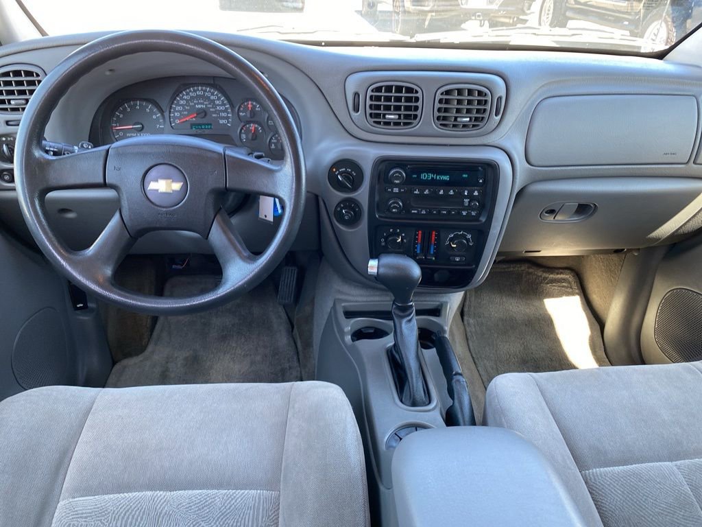Used 2005 Chevrolet TrailBlazer LS w/ LS Preferred Equipment Group image 4