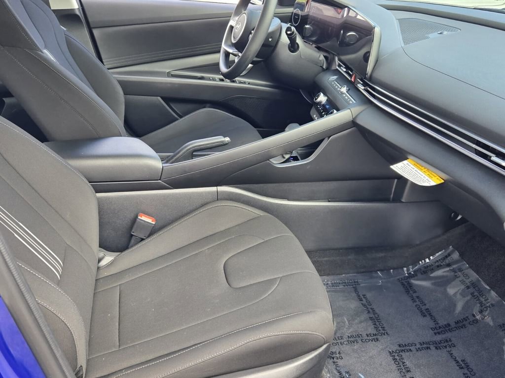 Certified 2024 Hyundai Elantra SEL FWD image 16