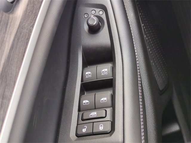 New 2025 Jeep Grand Cherokee L Limited w/ Black Appearance Package image 25