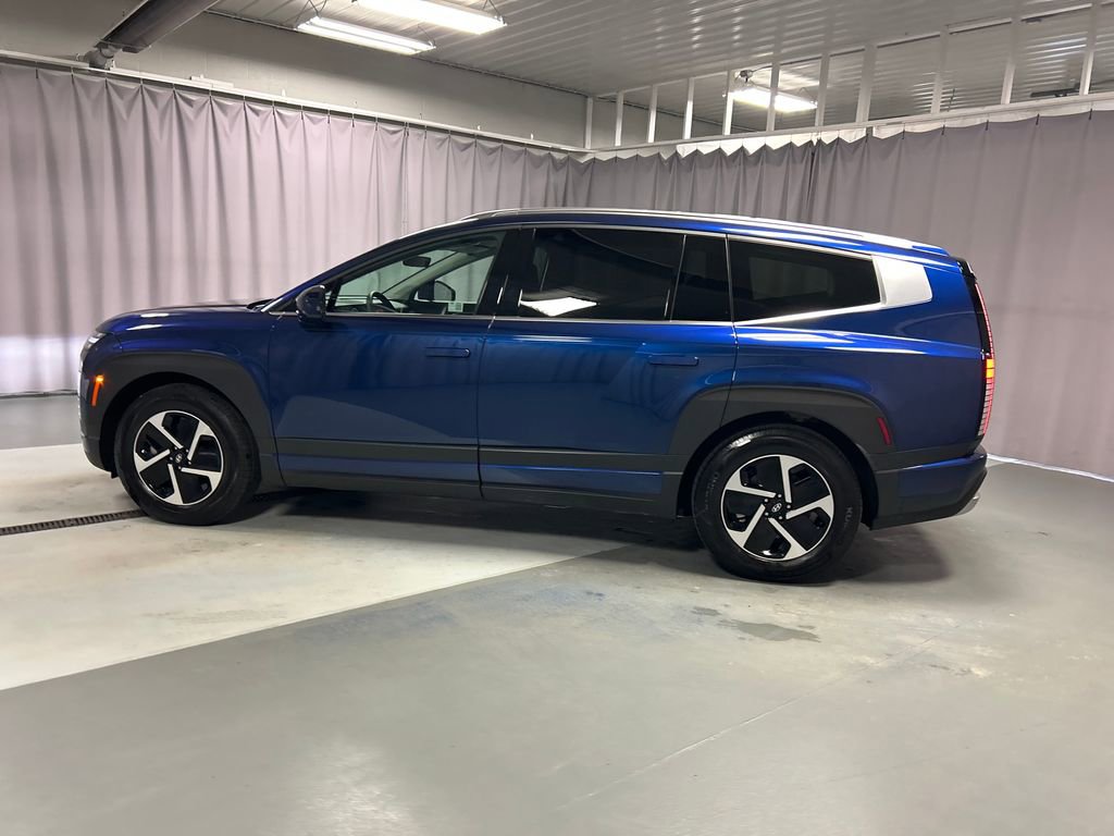 Used 2026 Hyundai Ioniq 9 SE image 4