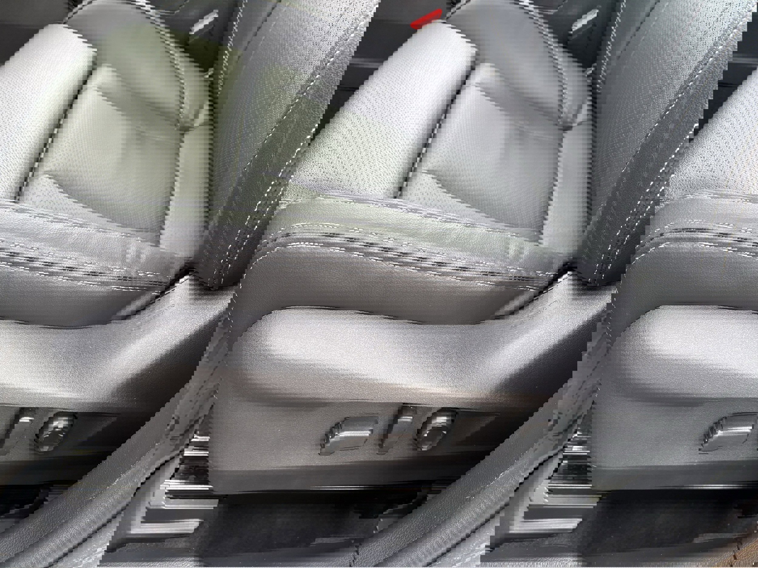 Used 2023 Subaru Outback Limited image 26