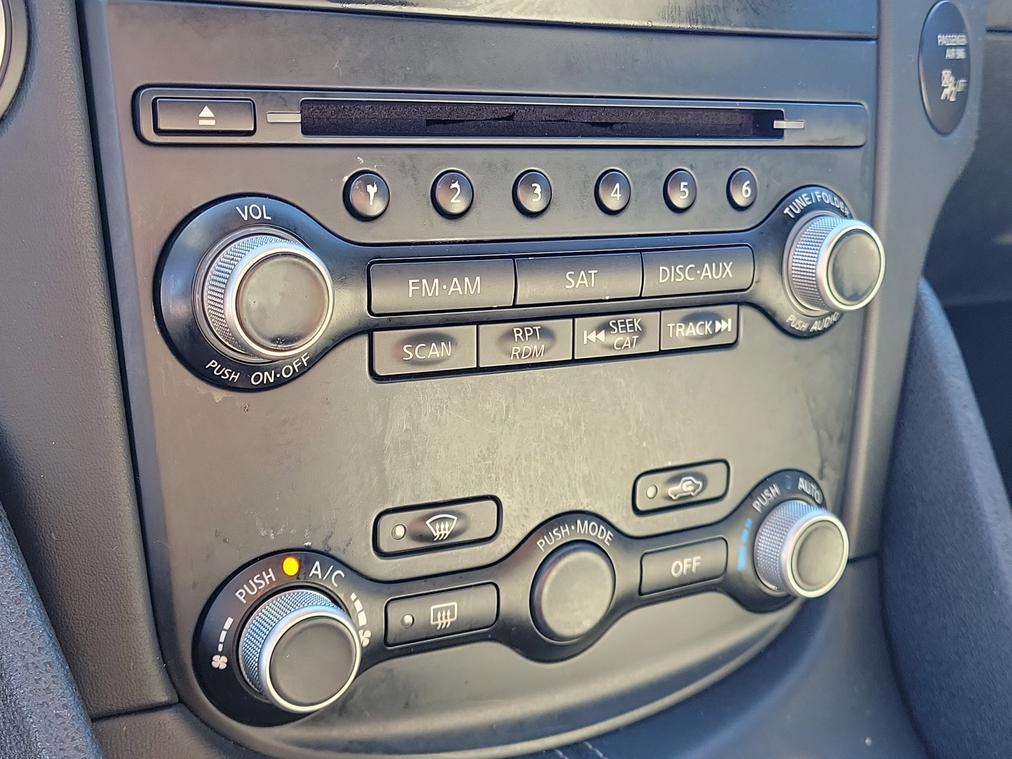 Used 2011 Nissan 370Z Touring w/ Sport Pkg image 22