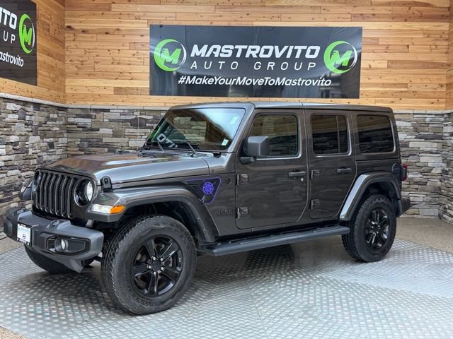 Used 2022 Jeep Wrangler Unlimited Sahara AWD/4WD image 3
