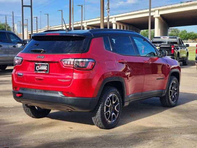 Used 2025 Jeep Compass Trailhawk image 7