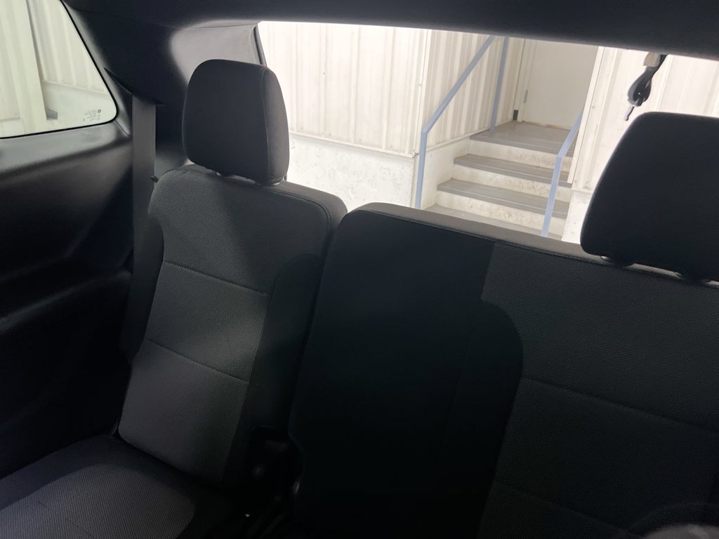 Used 2022 Chevrolet Traverse LT FWD image 28