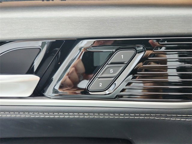 New 2025 Jeep Wagoneer Series II w/ Convenience Group I image 21