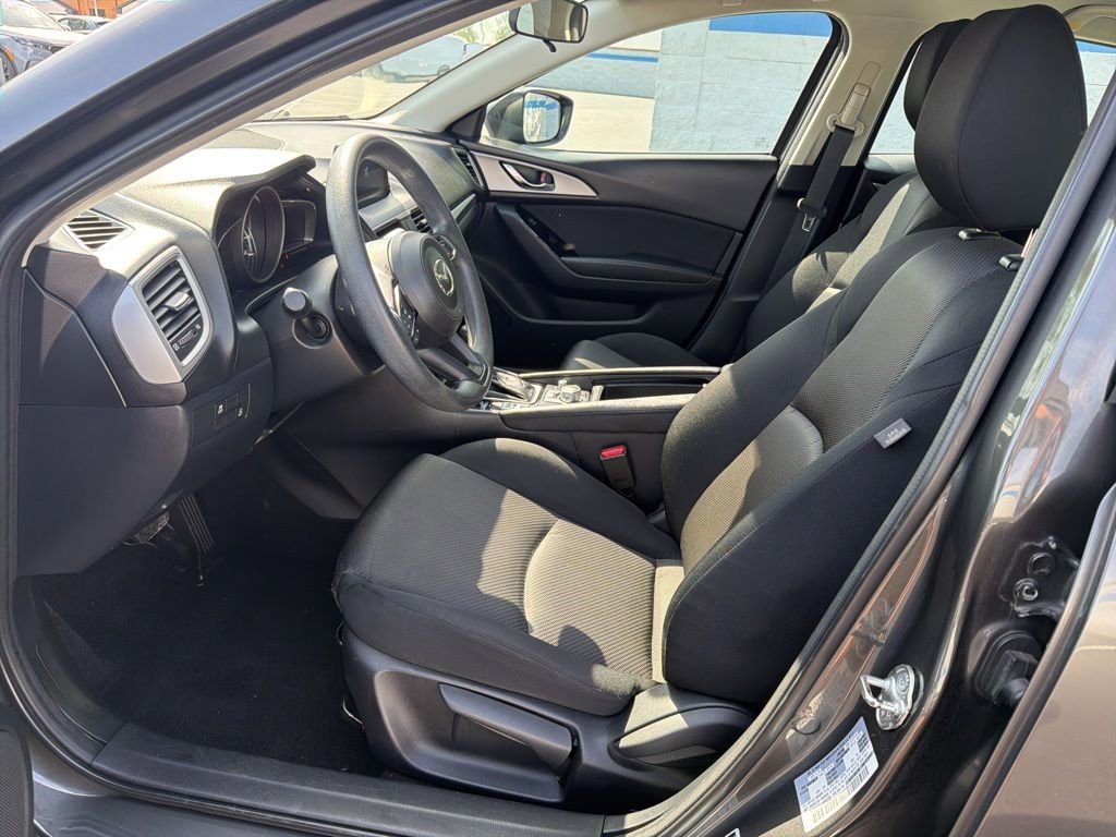 Used 2018 MAZDA MAZDA3 Sport FWD image 16