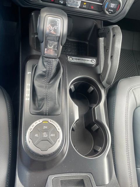 Used 2024 Ford Bronco Outer Banks AWD/4WD image 45
