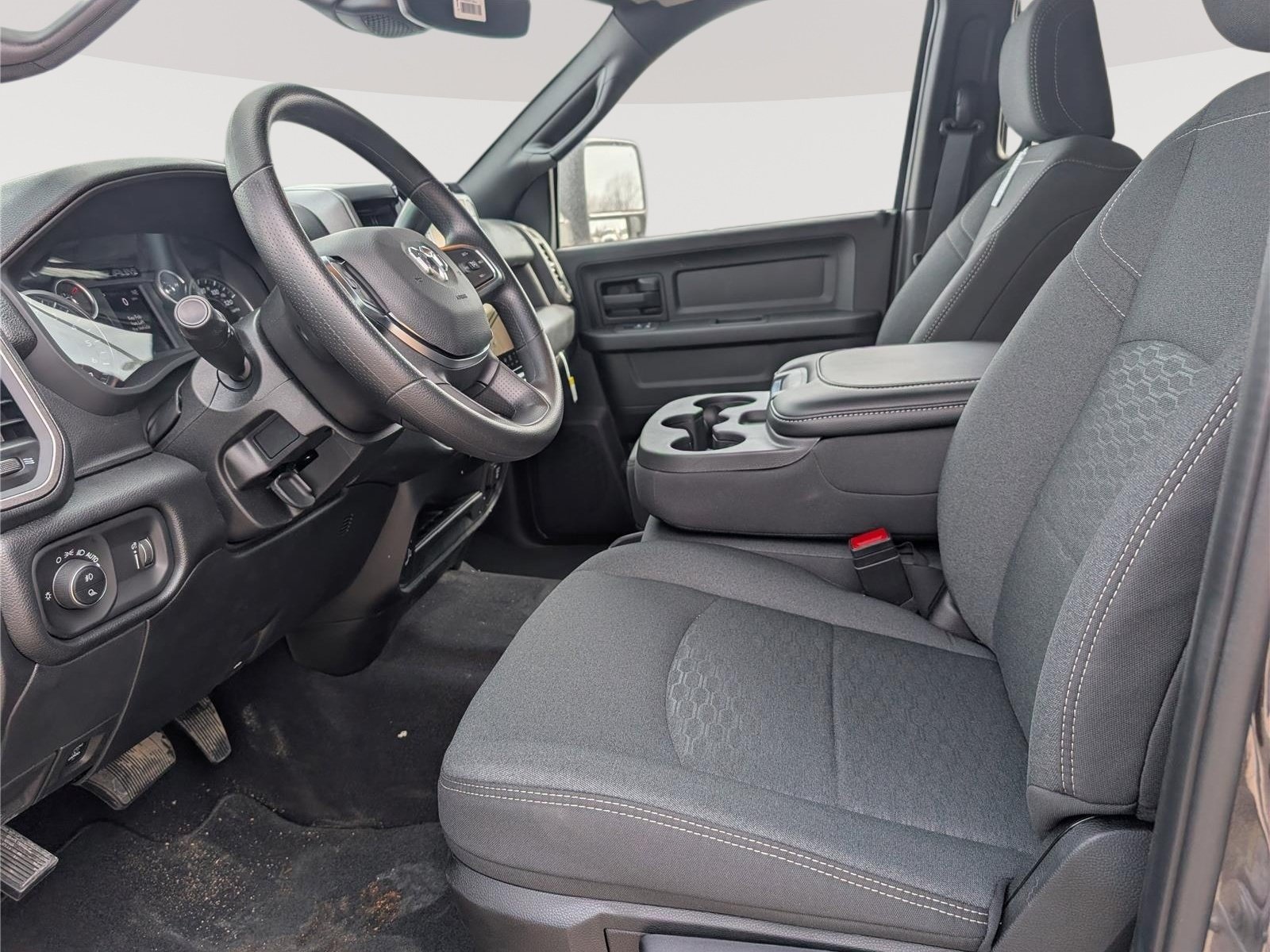 New 2026 RAM 3500 Tradesman AWD/4WD image 11