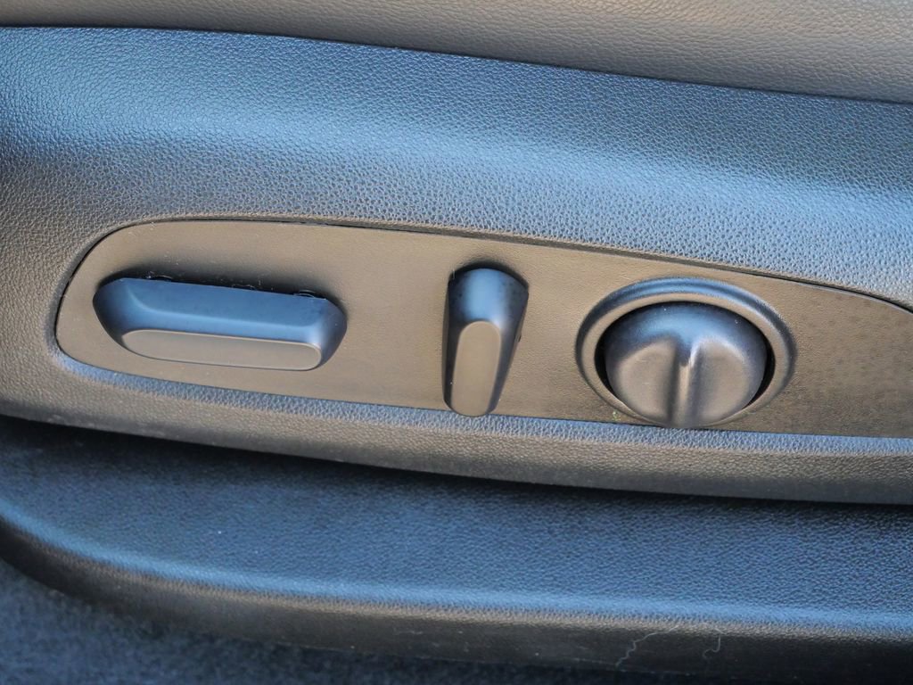 Used 2023 GMC Acadia SLT image 34