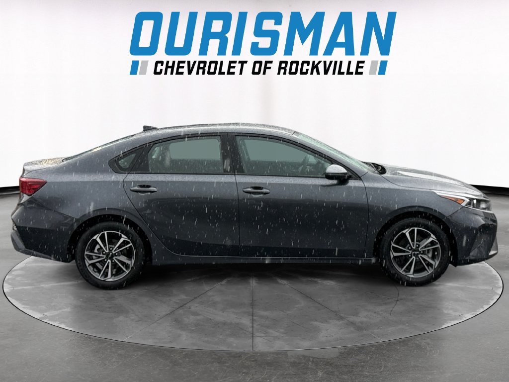 Used 2023 Kia Forte LXS w/ LXS Technology Package FWD image 7
