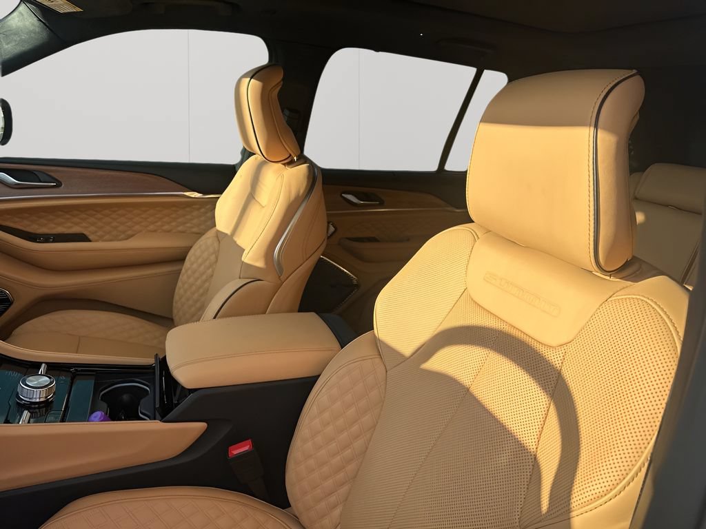 New 2025 Jeep Grand Cherokee Summit AWD/4WD image 31