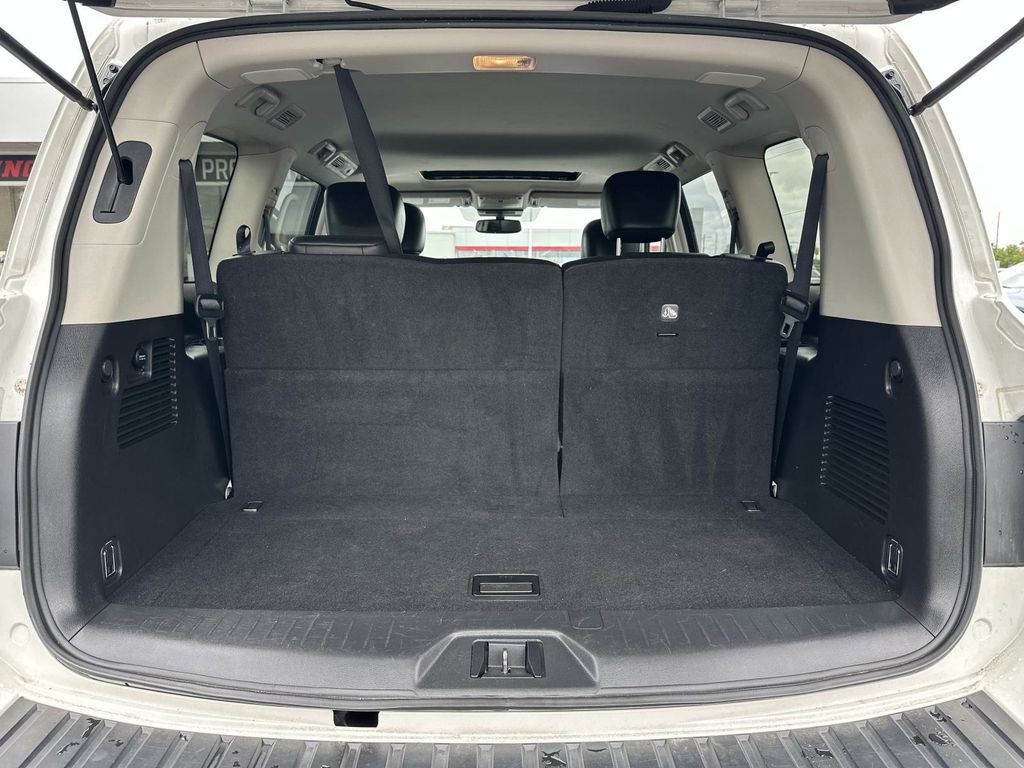 Used 2024 Nissan Armada SL w/ Captain's Chairs Package AWD/4WD image 10