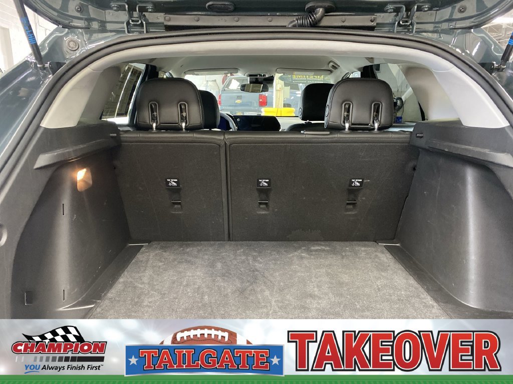 Certified 2025 Chevrolet Trax LT FWD image 34