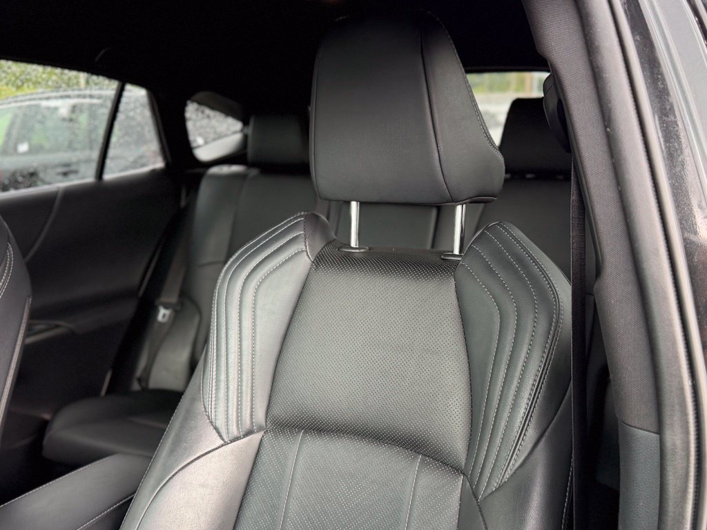 Used 2021 Toyota Venza XLE w/ Softex Package AWD/4WD image 11