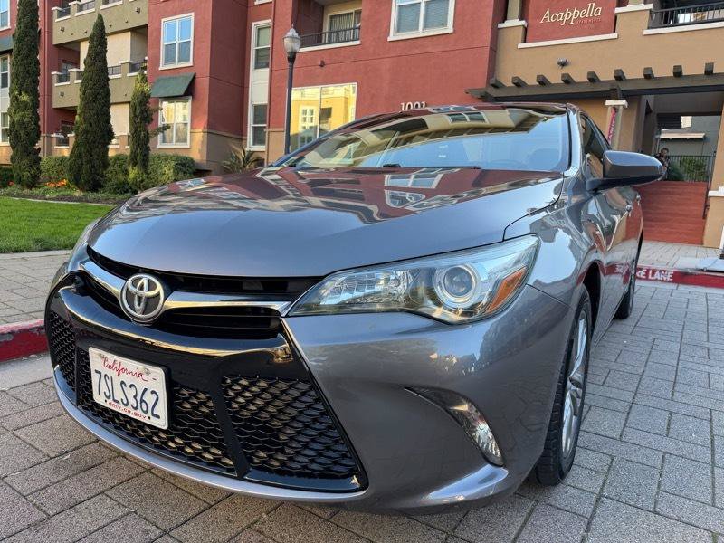 Used 2016 Toyota Camry SE FWD image 30