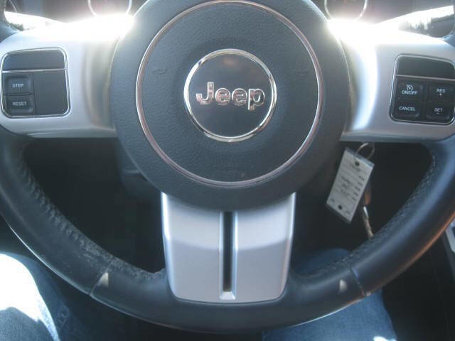 Used 2016 Jeep Compass High Altitude AWD/4WD image 28