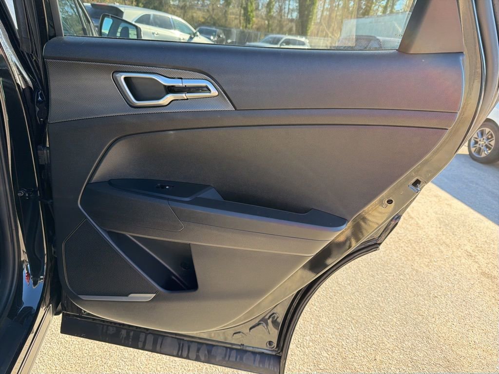 Certified 2024 Kia Sportage LX image 27