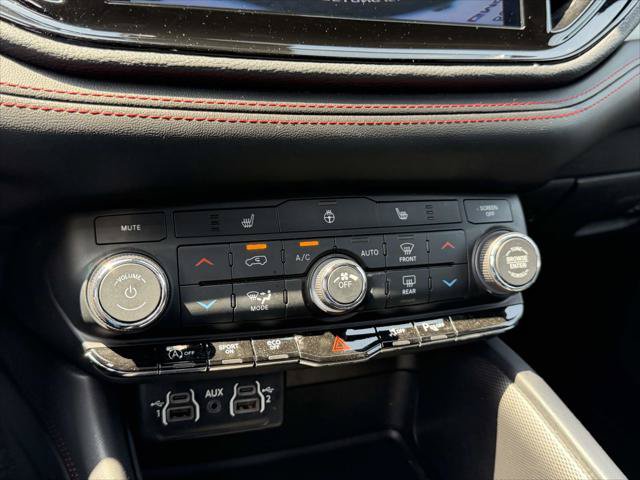 Used 2023 Dodge Durango GT AWD/4WD image 32