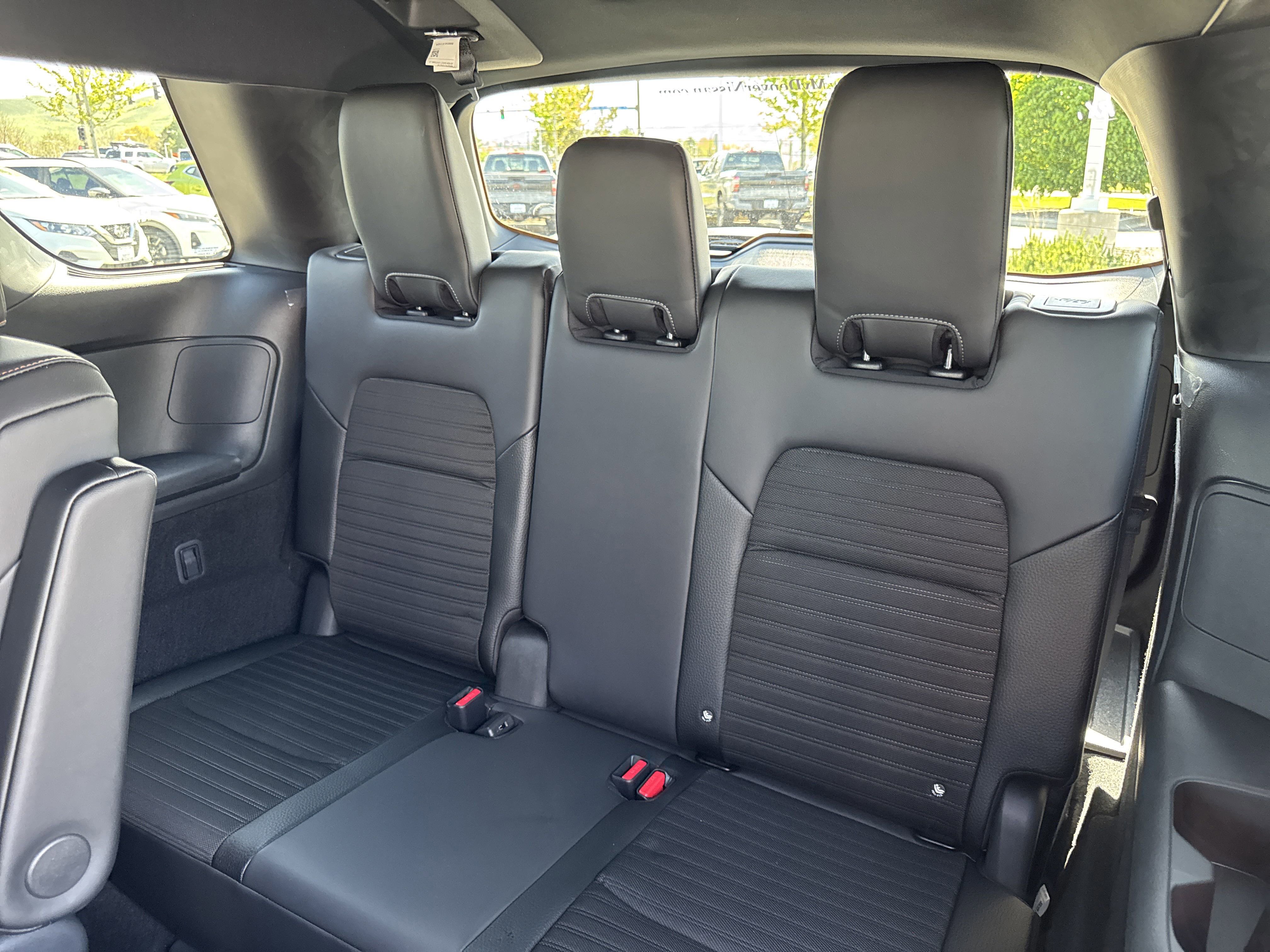 New 2025 Nissan Pathfinder Rock Creek image 15