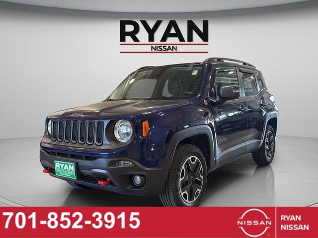 Used 2016 Jeep Renegade Trailhawk w/ Premium Trailhawk Package image 13