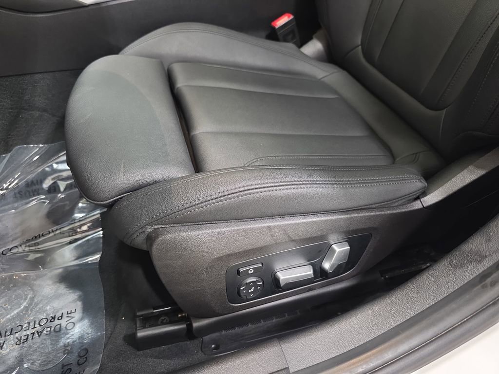 Used 2020 BMW 330i xDrive Sedan w/ Convenience Package AWD/4WD image 29