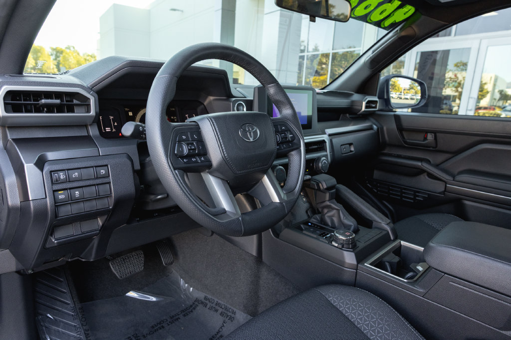 Certified 2025 Toyota 4Runner SR5 AWD/4WD image 10