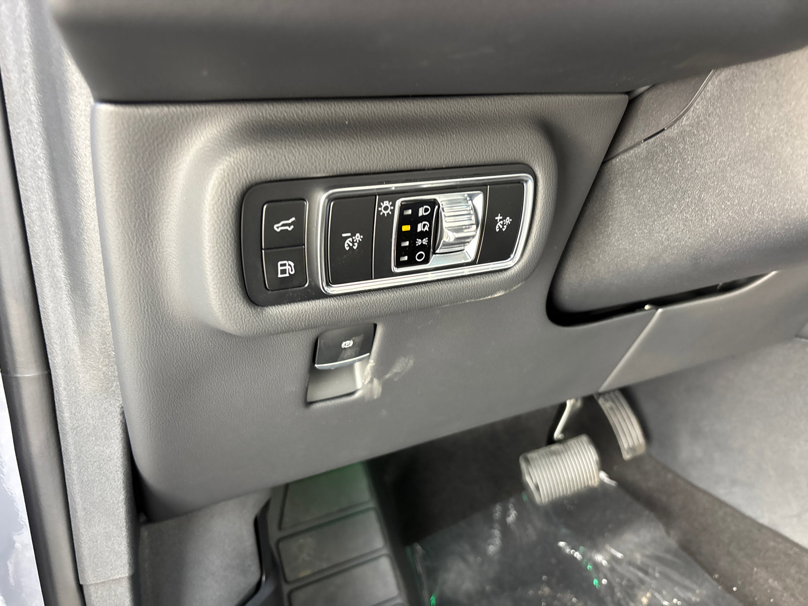 New 2026 Lincoln Nautilus Premier w/ Equipment Group 102A image 14