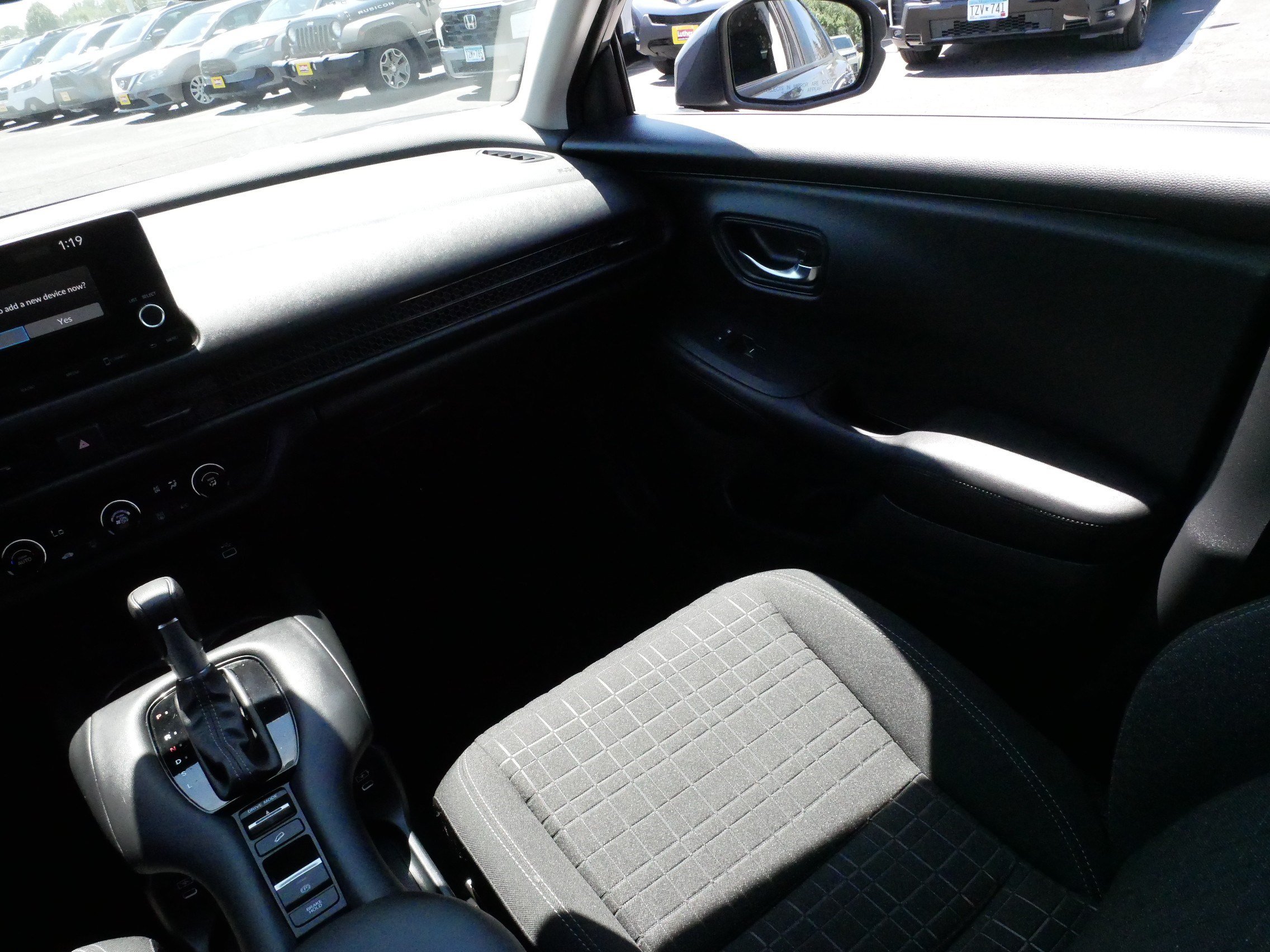 Used 2024 Honda HR-V LX image 11