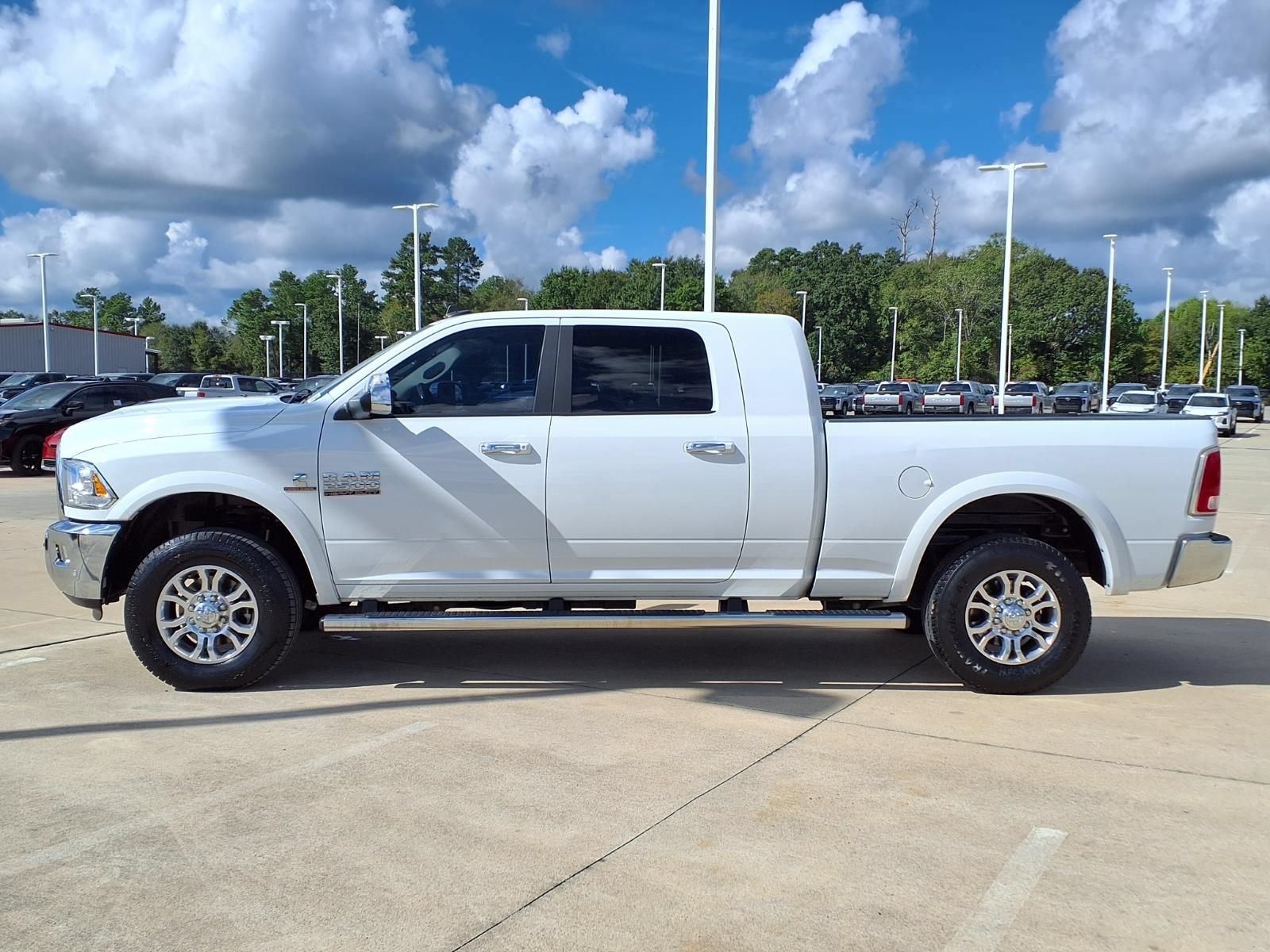 Used 2017 RAM 2500 Laramie AWD/4WD image 9