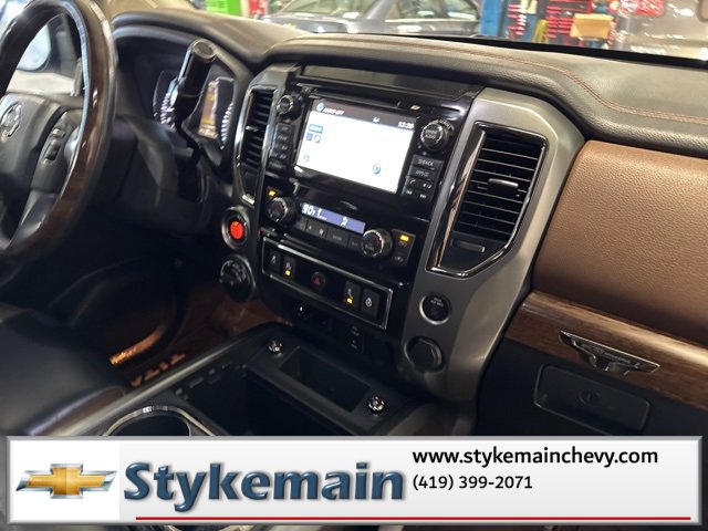 Used 2017 Nissan Titan Platinum Reserve image 24