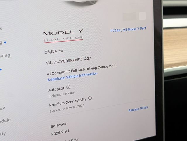 Used 2024 Tesla Model Y Performance AWD/4WD image 25