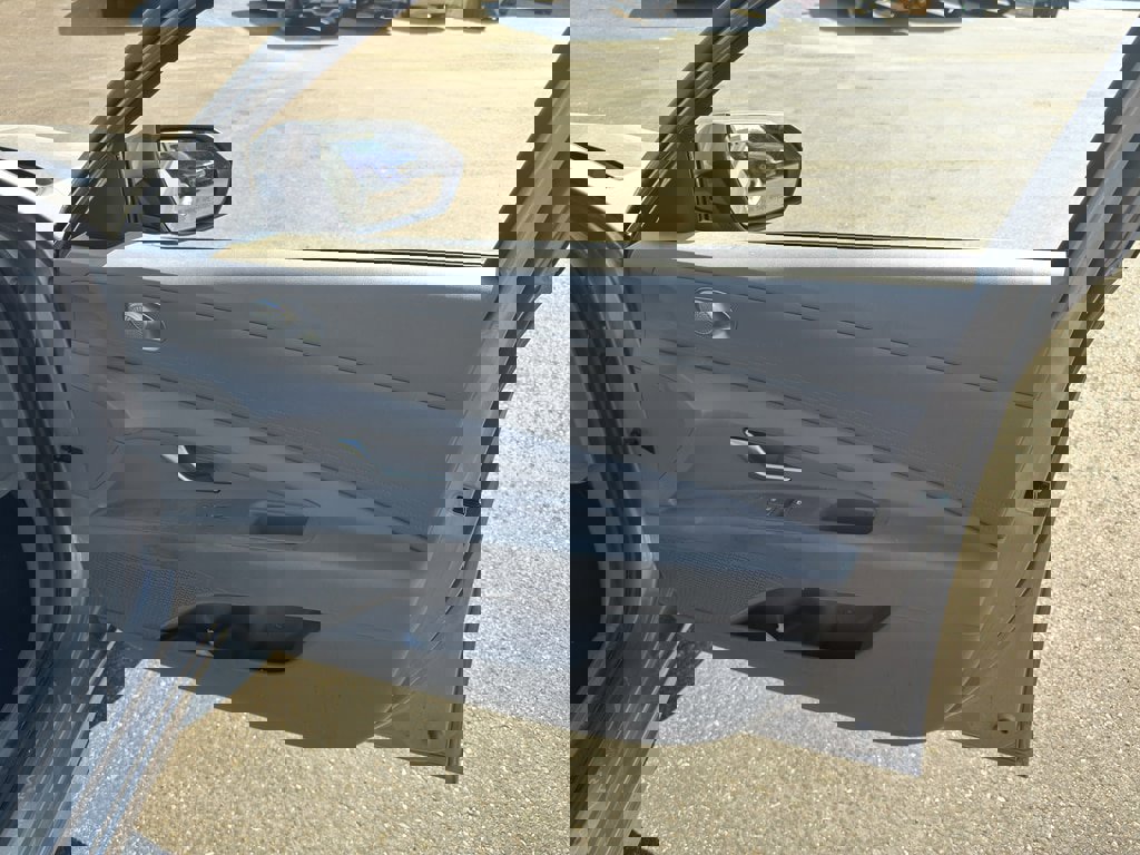 Used 2024 Hyundai Elantra SE image 19