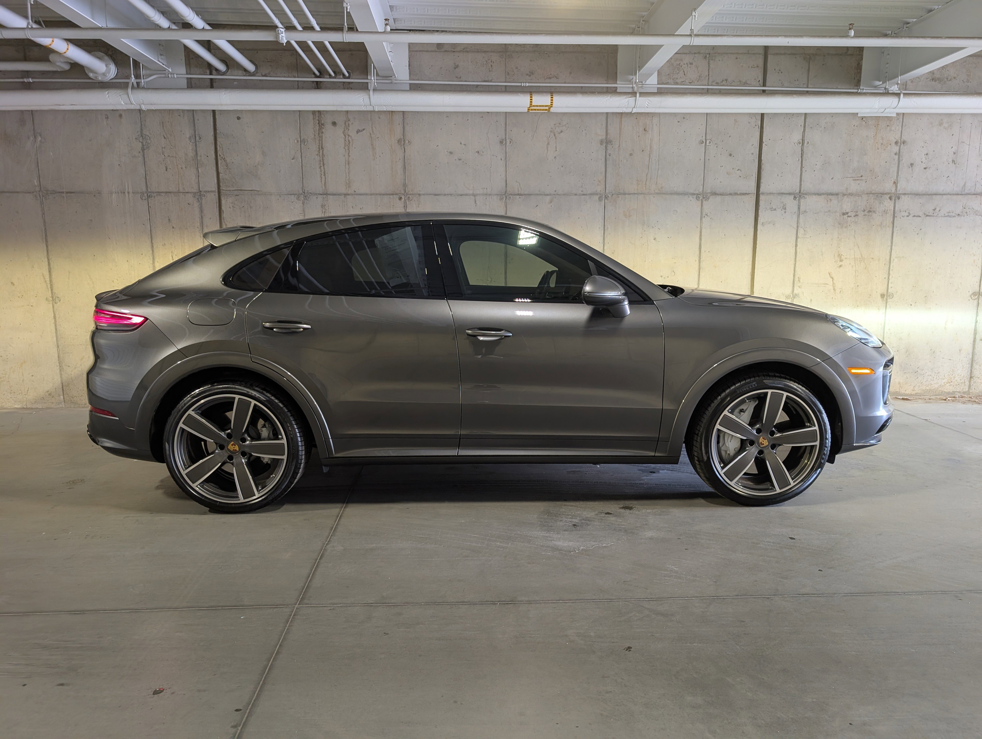 Certified 2022 Porsche Cayenne Turbo AWD/4WD image 10