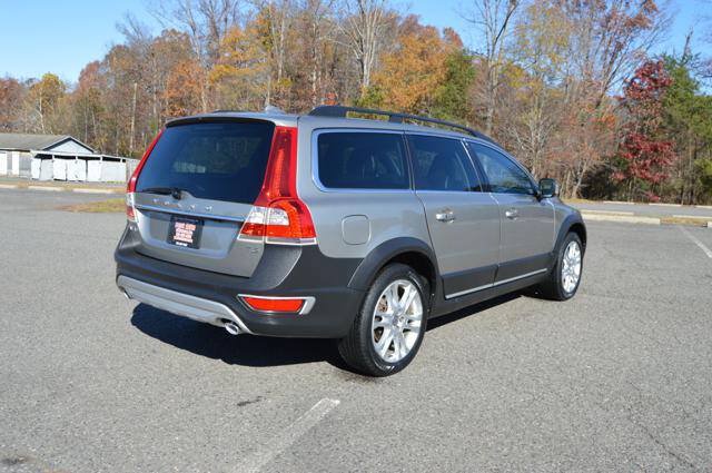 Used 2016 Volvo XC70 T5 Premier w/ Proximity Package FWD image 8